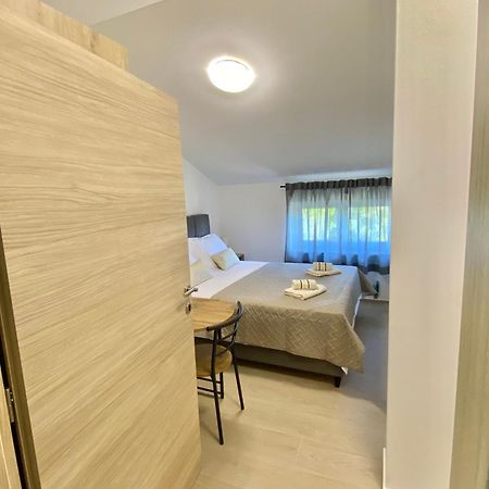 Theros Bibinje Ngoại thất bức ảnh